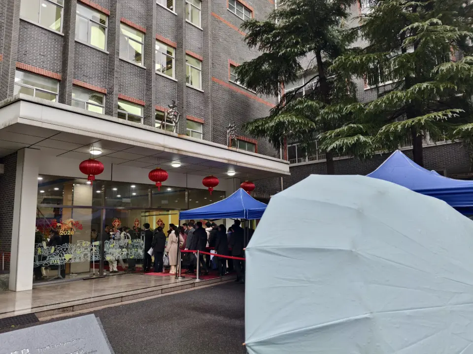 去上海交大参与国税面试